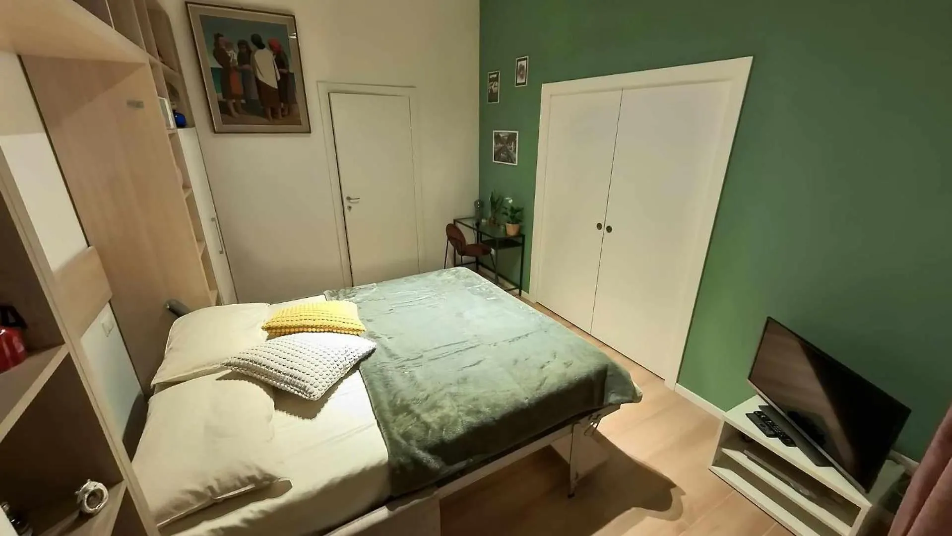 Konukevi Casa Mafalda - Room In Apartment Near Naviglio Grande Milano
